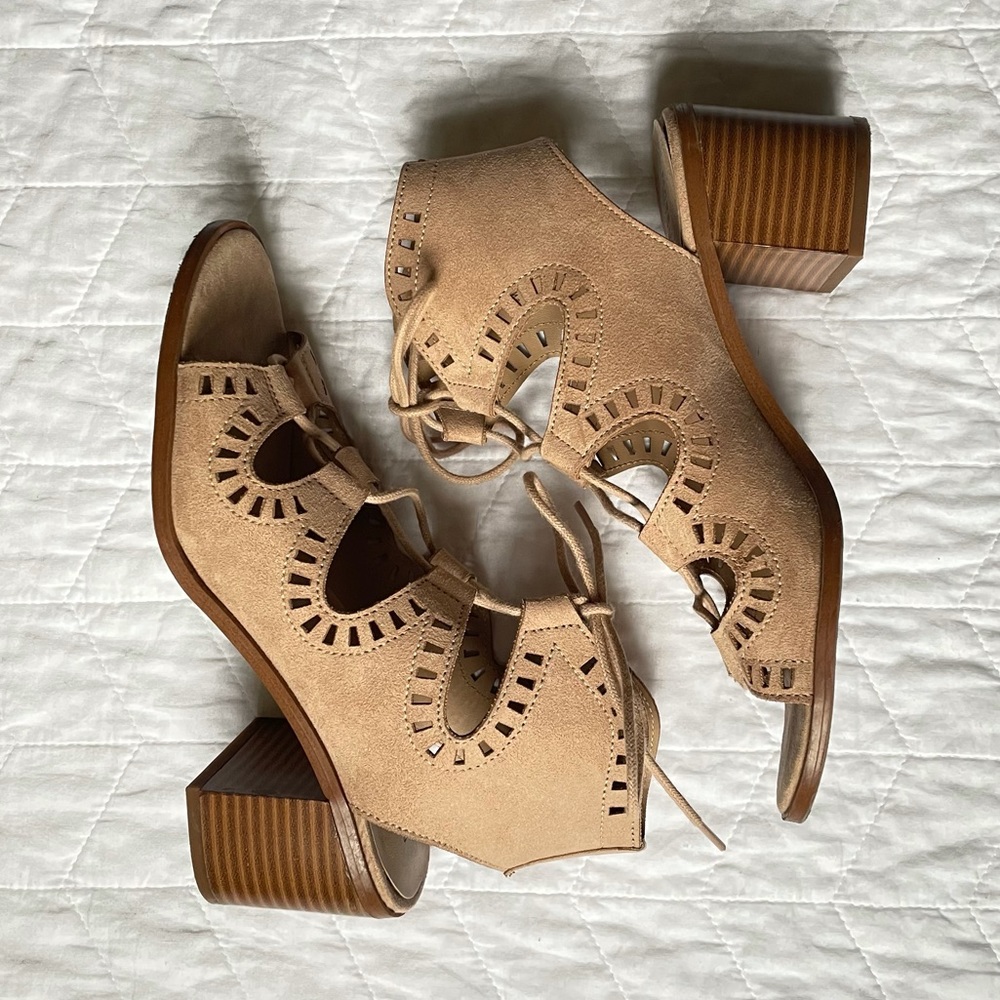 Mossimo Tan Lace Up Heels